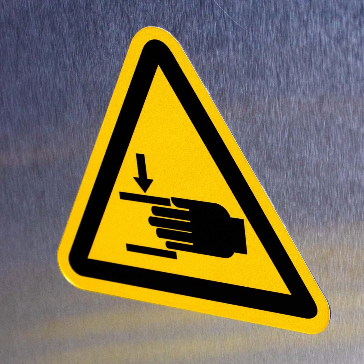 "Crush Hand Hazard" Sign – ANSI/ISO W024