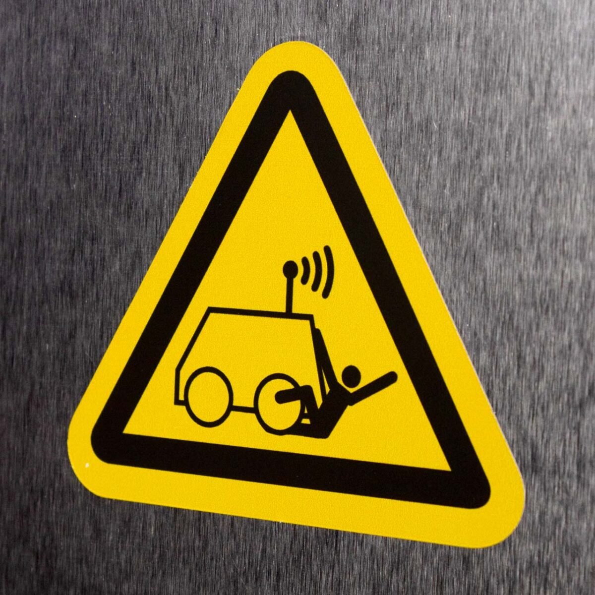 "Remote Vehicle Hazard" Sign – ANSI/ISO W037