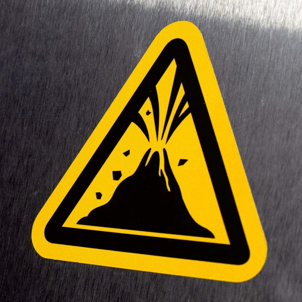 "Active Volcano Hazard" Safety Sign – ANSI/ISO W075