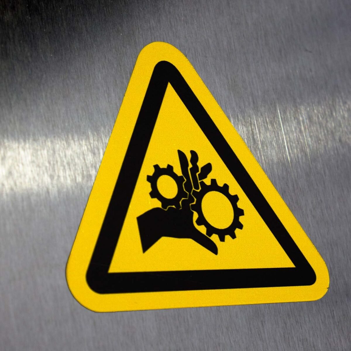 "Moving Gears Hazard" Sign – ANSI/ISO W089