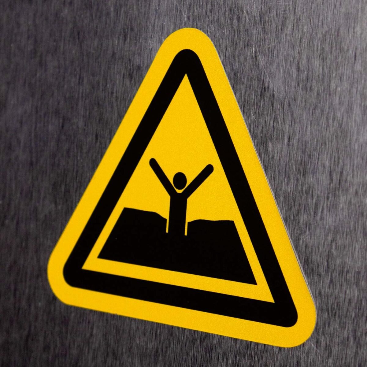 "Quicksand Hazard" Sign – ANSI/ISO W061