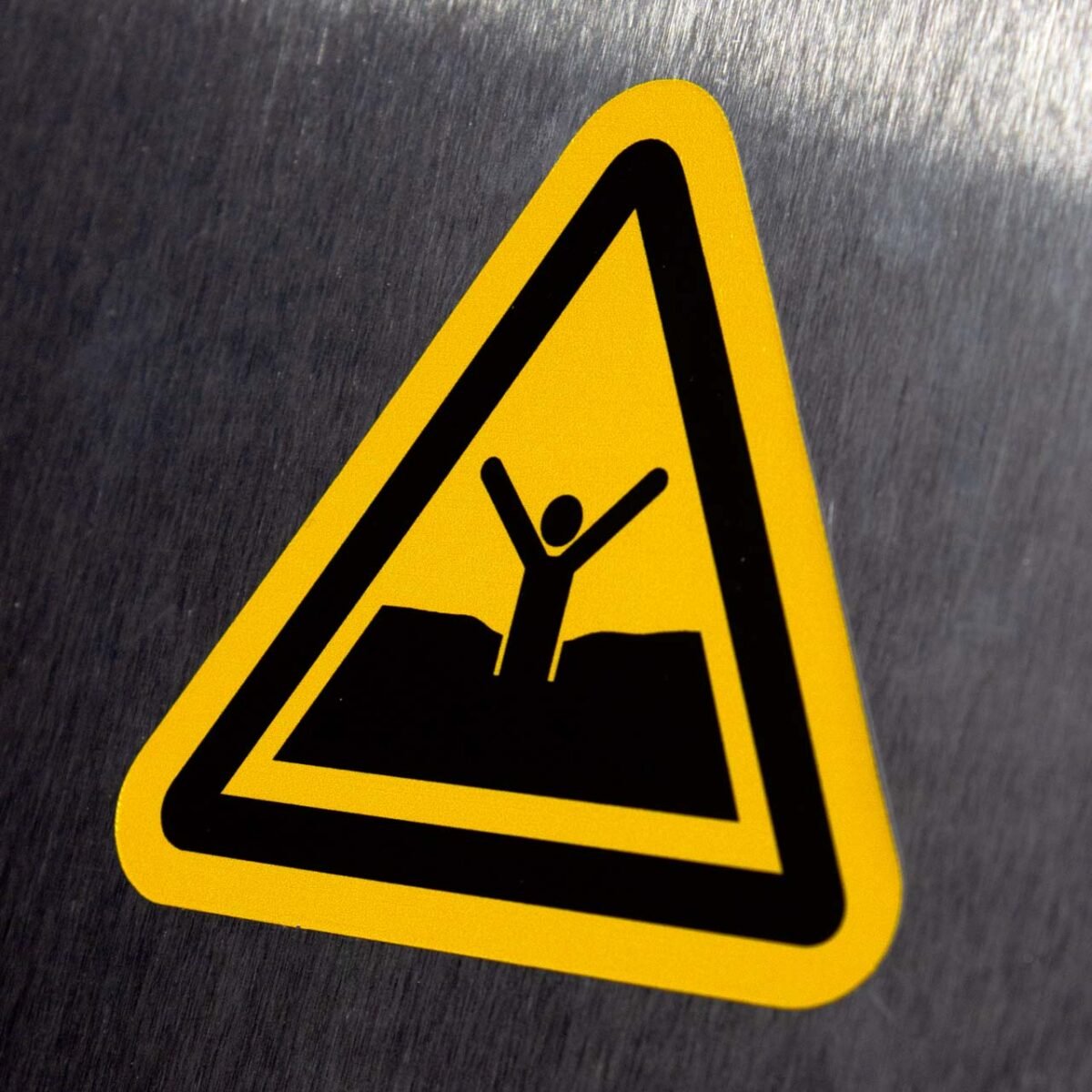 "Quicksand Hazard" Sign – ANSI/ISO W061