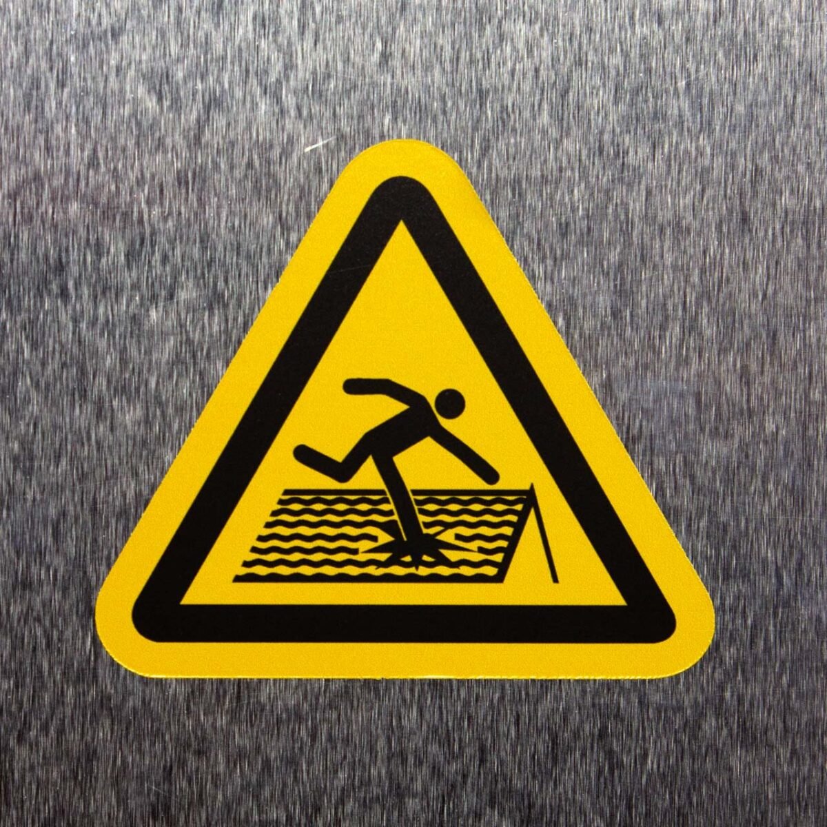 "Fragile Roof" Decal – ANSI/ISO W036 (10 Pack)