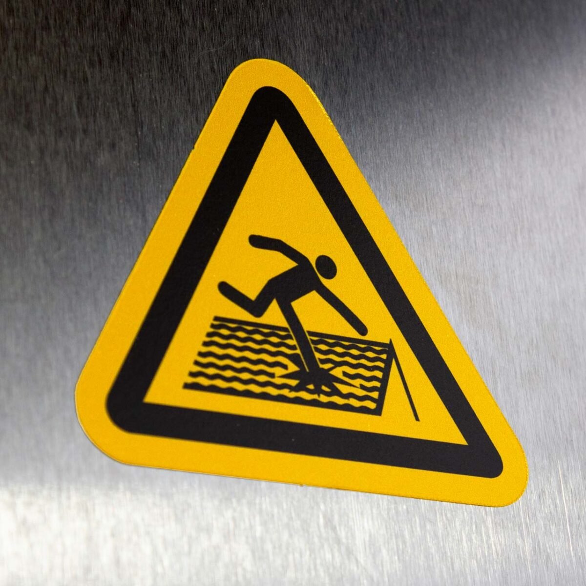 "Fragile Roof" Sign – ANSI/ISO W036