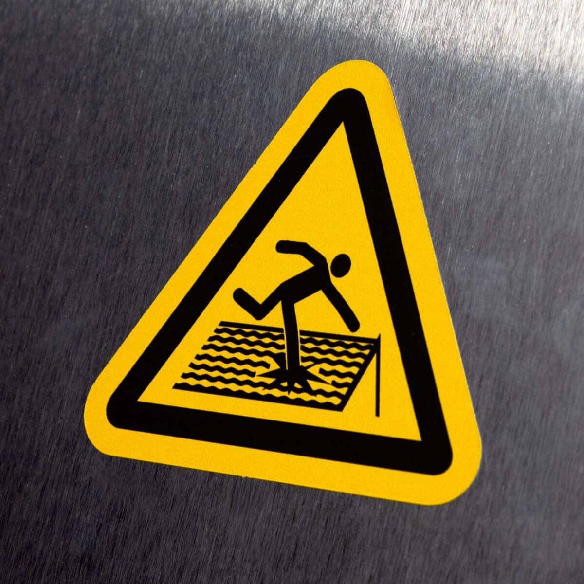 "Fragile Roof" Sign – ANSI/ISO W036