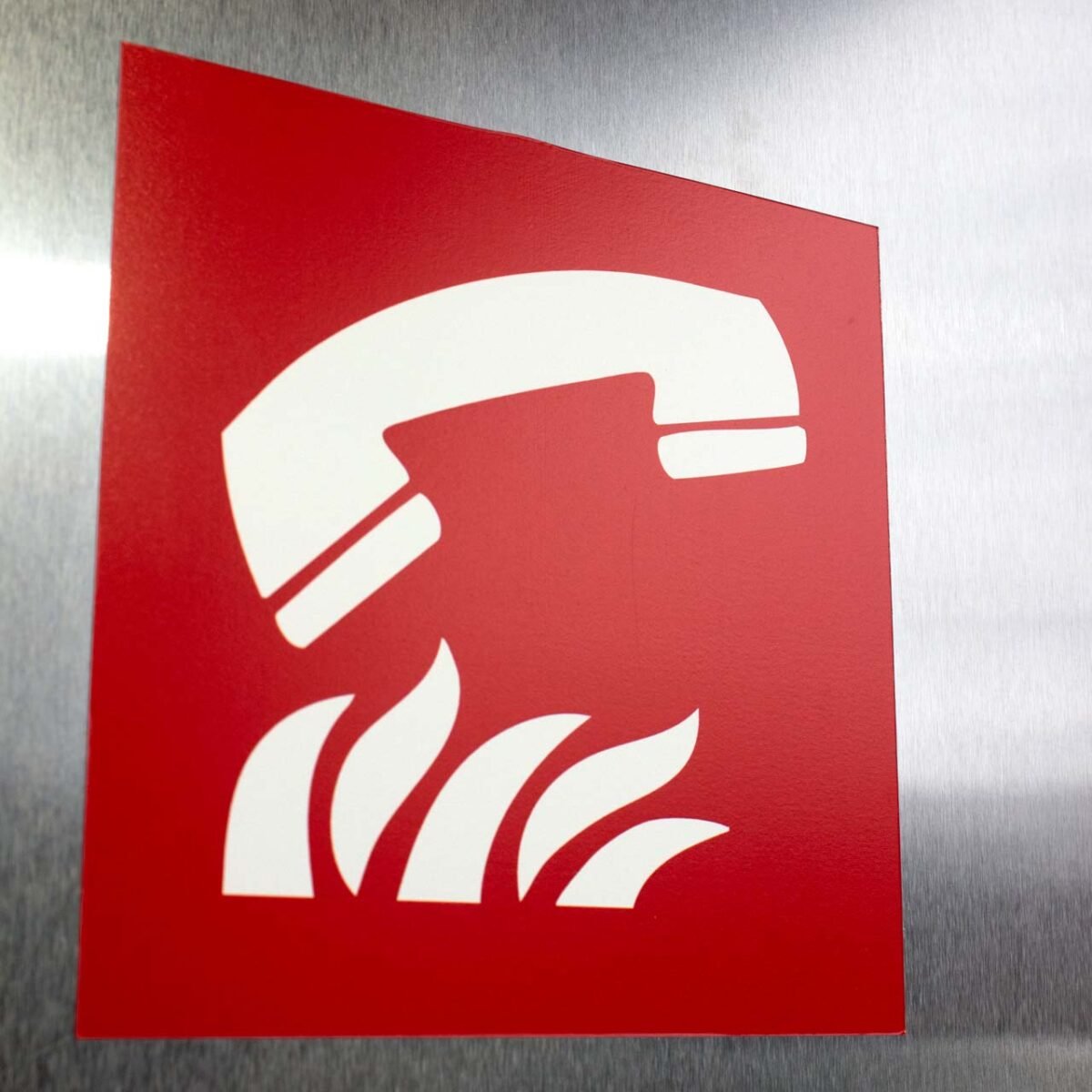 "Fire Emergency Telephone" Sign – ANSI/ISO F006