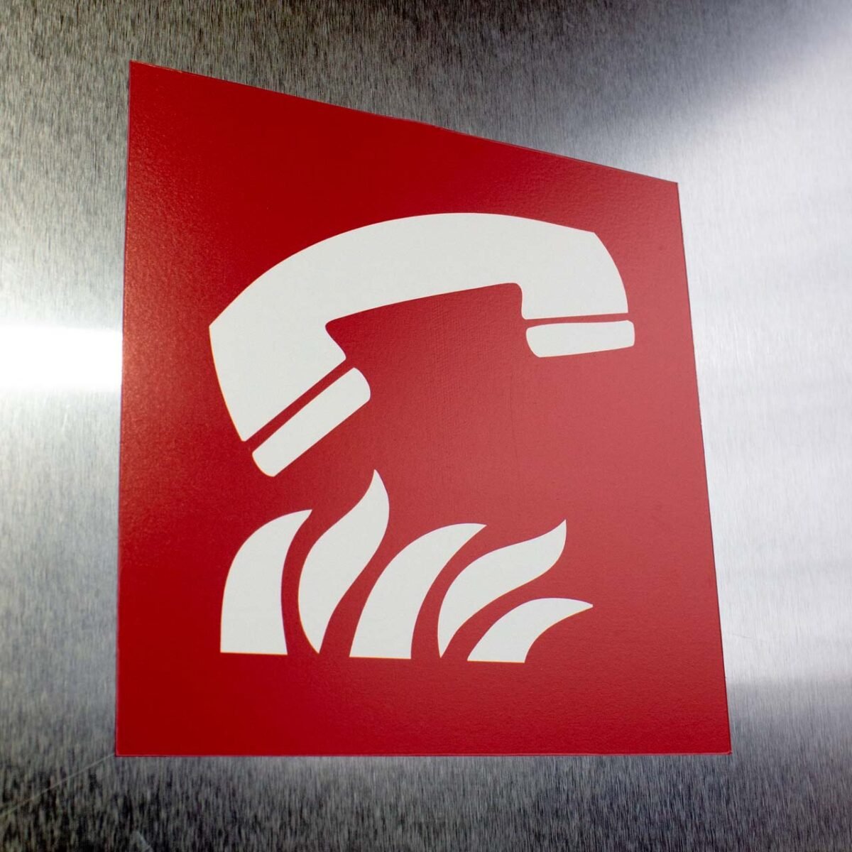 "Fire Emergency Telephone" Sign – ANSI/ISO F006