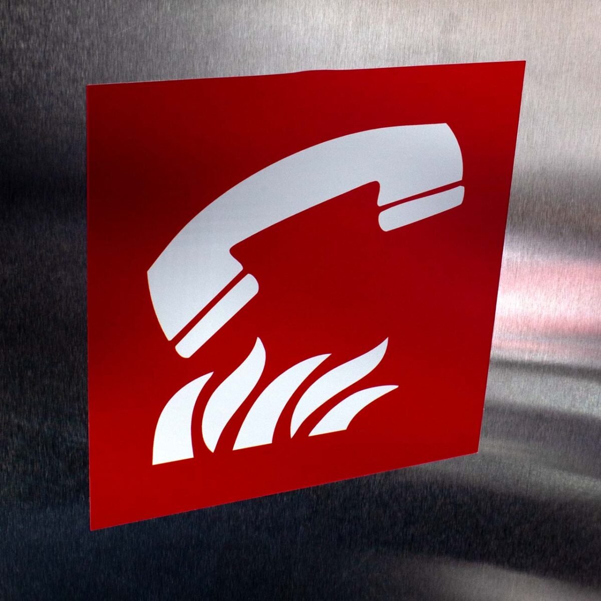 "Fire Emergency Telephone" Sign – ANSI/ISO F006