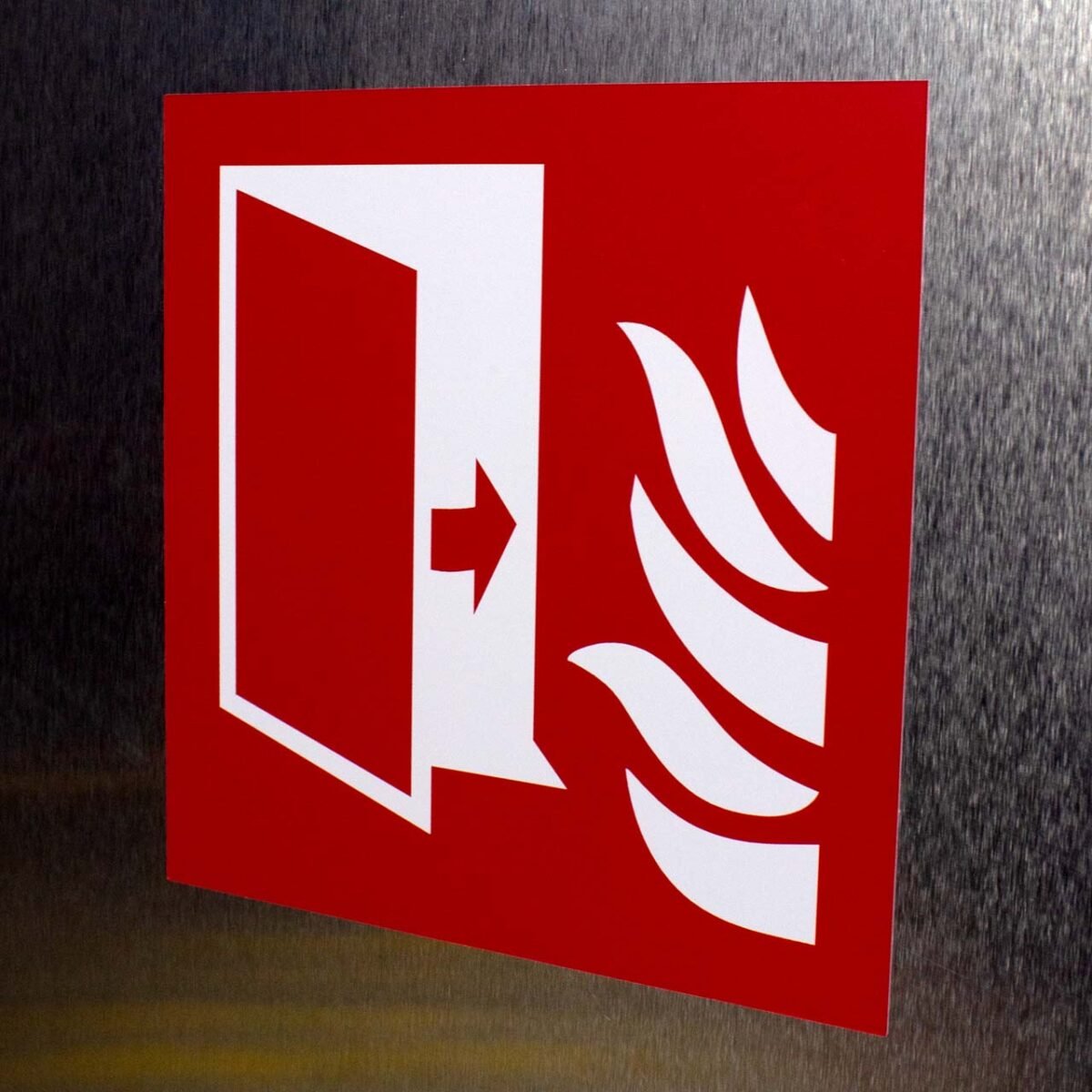 "Fire Protection Door" Sign – ANSI/ISO F007