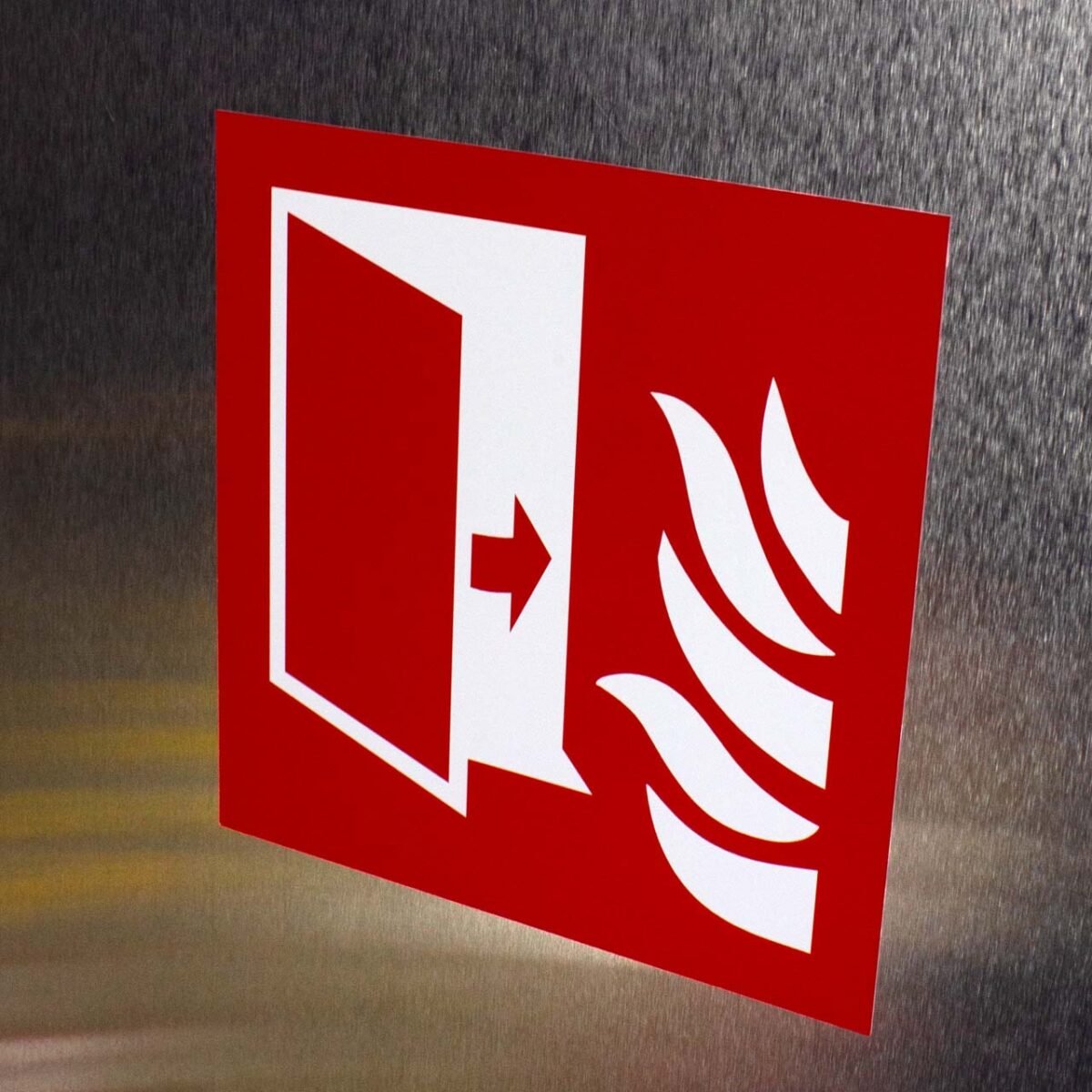 "Fire Protection Door" Sign – ANSI/ISO F007