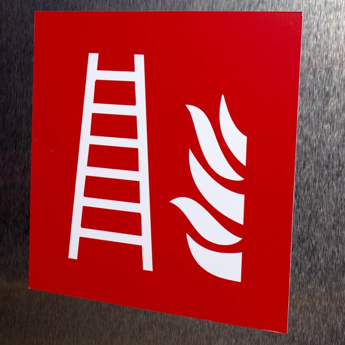 "Fire Ladder" Sign – ANSI/ISO F003