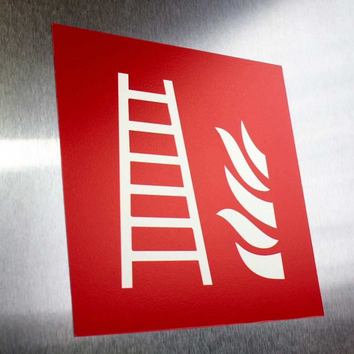 "Fire Ladder" Sign – ANSI/ISO F003